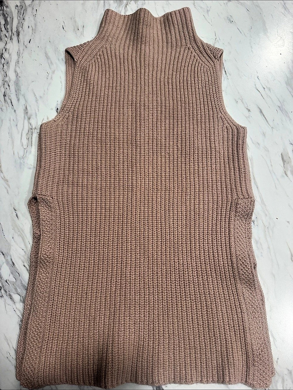 Wilfred Merino Wool Turtleneck Sweater Vest in light pink Small